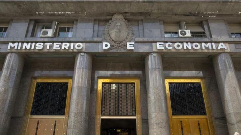 El Gobierno disolvió el COPREC, el organismo de conciliación en conflictos de consumo