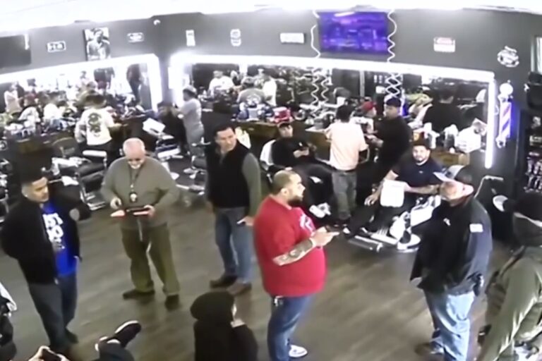 Un barbero de Texas impidió una redada del ICE con este simple pedido