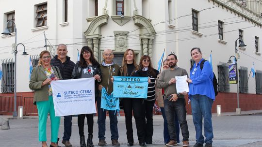 Docentes de Corrientes: Suteco alerta por demora en las licencias y salarios bajos