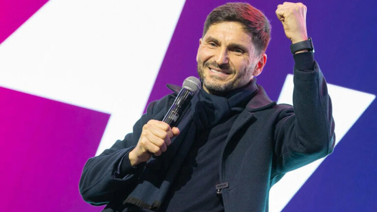 Pullaro celebra en Santa Fe por el éxito del oficialismo en las urnas