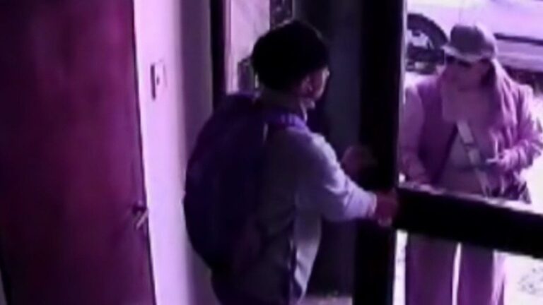 Video: una pareja de ladrones desvalijó un departamento en Almagro
