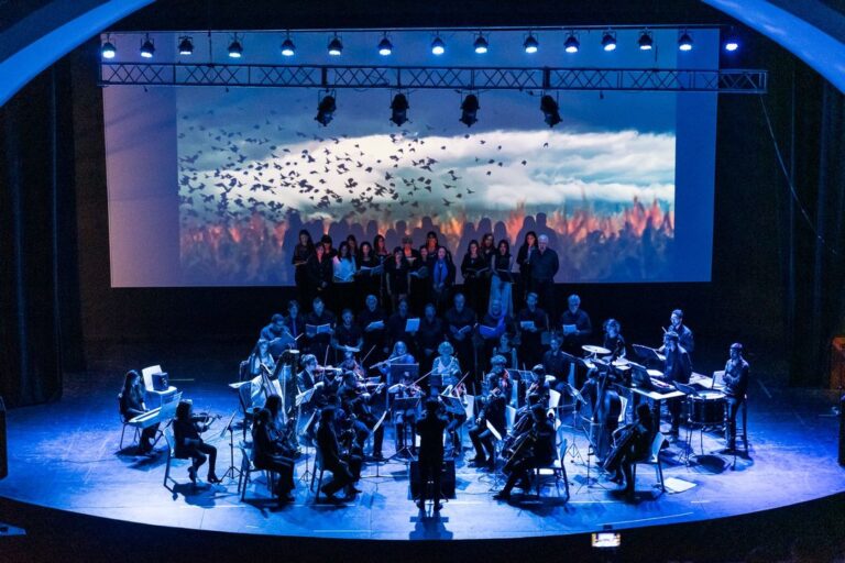 La música como brújula: desde Córdoba, el coro Navegantes desembarca en Rada Tilly