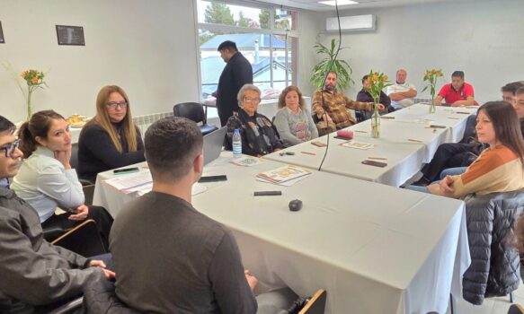 Lotería del Chubut capacitó en juego responsable a agencieros de la cordillera