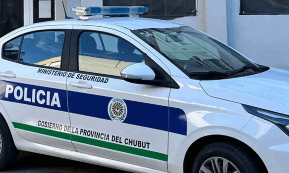 Comodoro: manejaba con 2,7 g/l de alcohol y chocó contra un auto estacionado