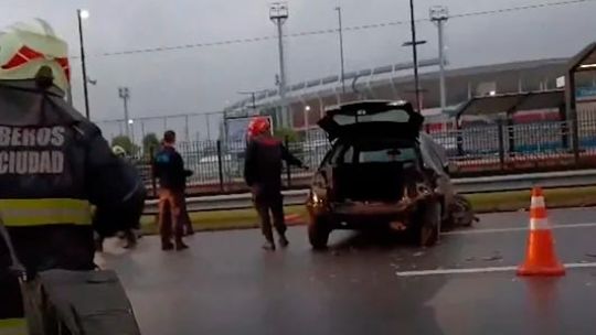Fuerte choque frente a la cancha de River dejó seis personas heridas