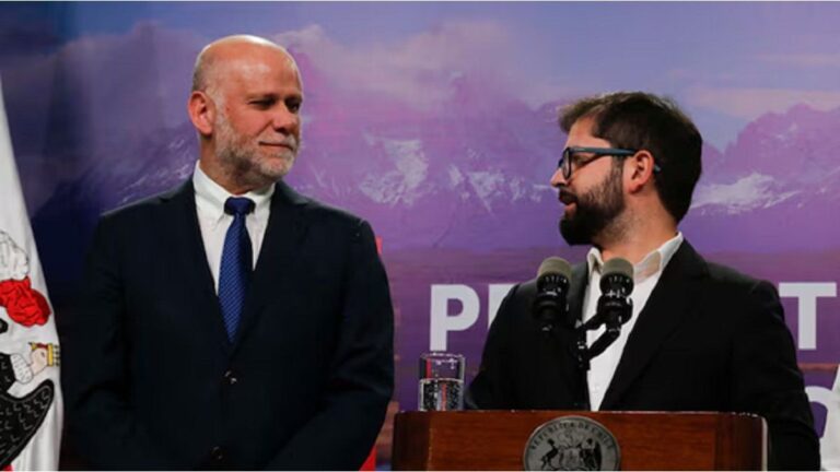 El Ministro del Interior de Chile viaja a Buenos Aires por la violencia en cancha de Independiente