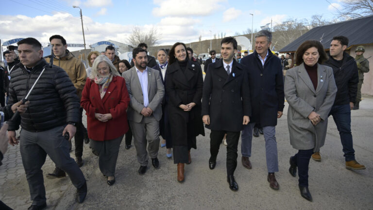 Torres declaró Huésped de Honor a Victoria Villarruel en el aniversario de Río Mayo