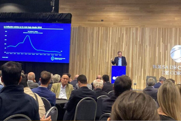 El viceministro Daza en Córdoba: Milei bajó 15 puntos del gasto y ordenó las cuentas