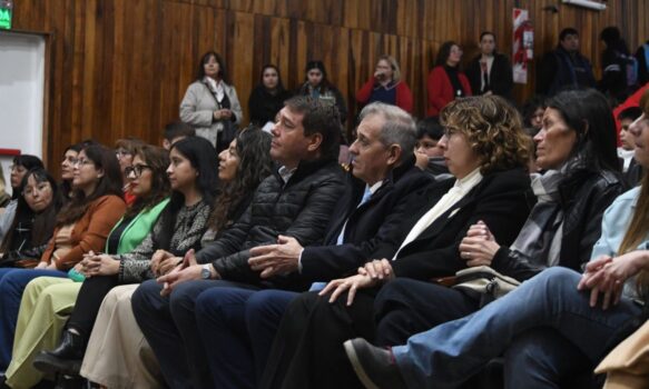 Provincia acompañó a estudiantes de Rawson en la jornada de reflexión sobre la convivencia escolar Un recreo de película