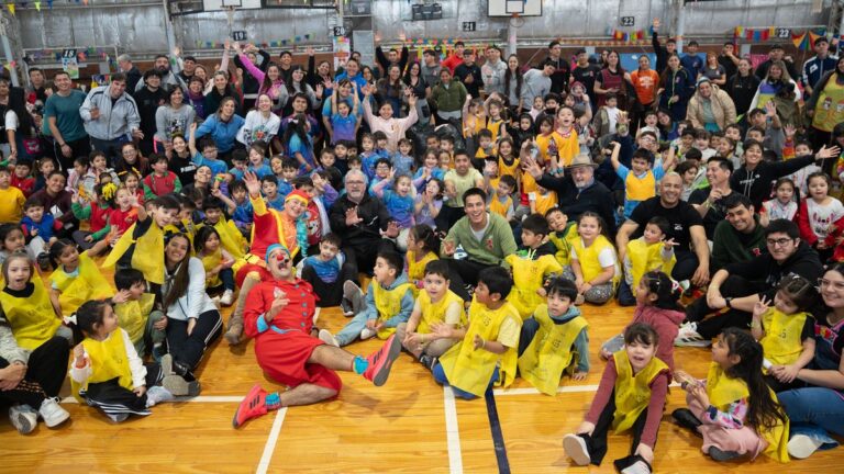 Juegos didácticos: Othar estuvo en gimnasios municipales