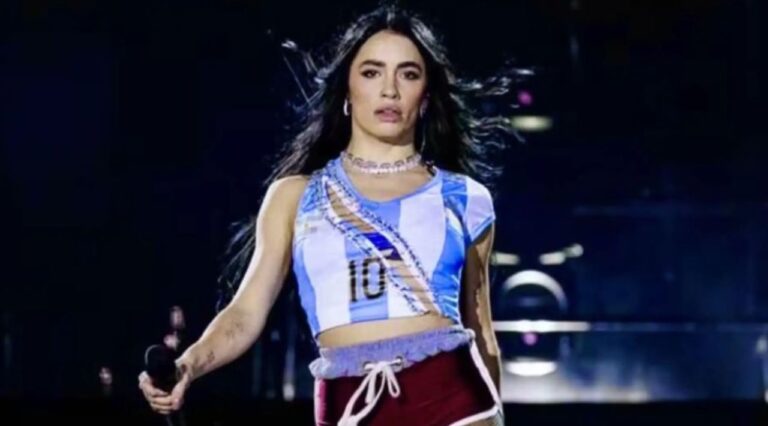 Lali Espósito deslumbró en su recital en Vélez y dejó una dura indirecta para Javier y Karina Milei