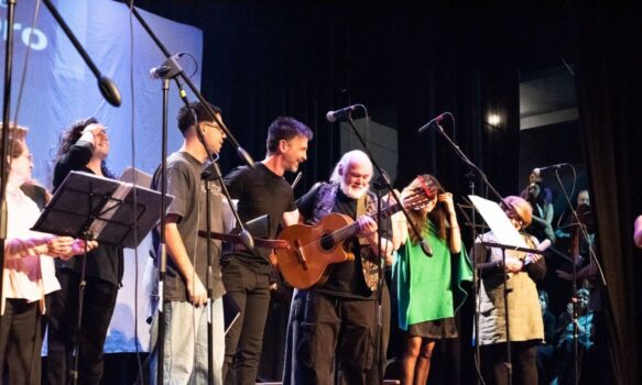 Provincia y las Municipalidades de Esquel y Trevelin homenajearon al maestro Jorge de Oro
