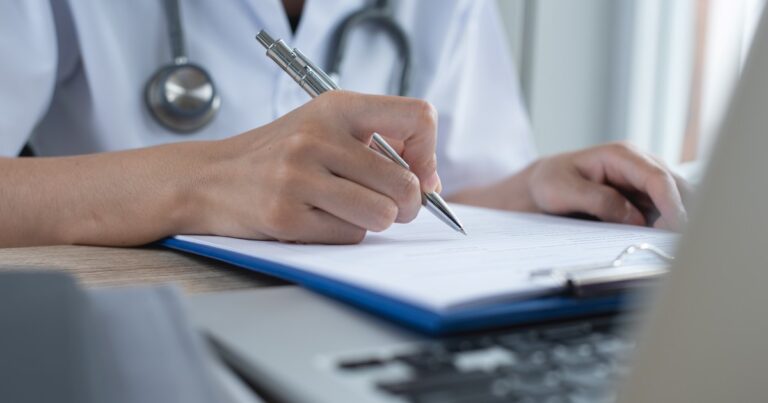 Ranking de aumentos de prepagas de octubre: cuáles decidieron subir la cuota por encima de la inflación