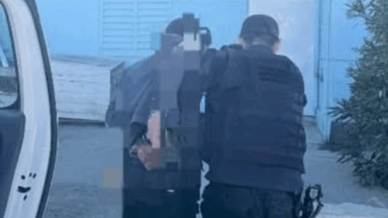 Intentó forzar la entrada de un garage y fue detenido