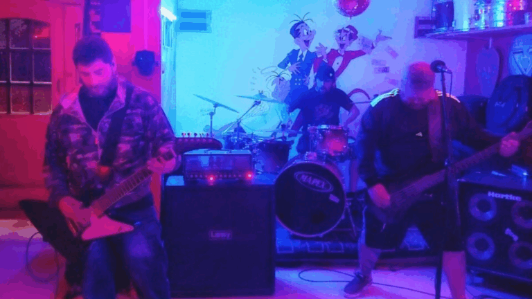 Tierrall celebró cuatro años de trayectoria con documental, videos y un ensayo abierto