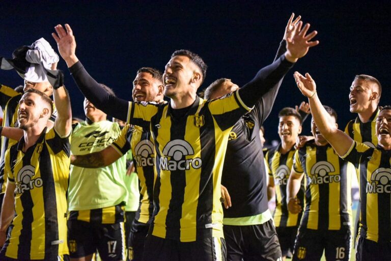 Deportivo Madryn, a un paso de meter a la provincia de Chubut en la Primera División del fútbol argentino