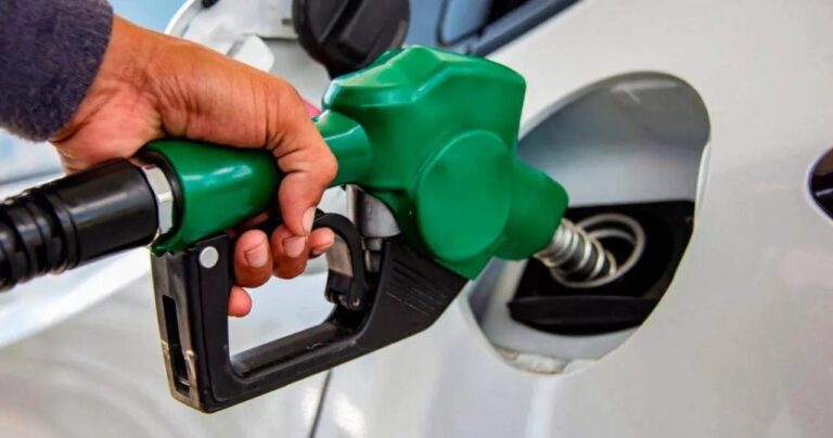 Octubre en estaciones de servicio: cómo conseguir descuentos del 30% y $35.000 de reintegro en nafta y gasoil