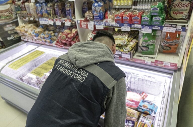 Falta de higiene, contaminación y peligro de colapso: descubrieron graves irregularidades en un supermercado de San Cayetano