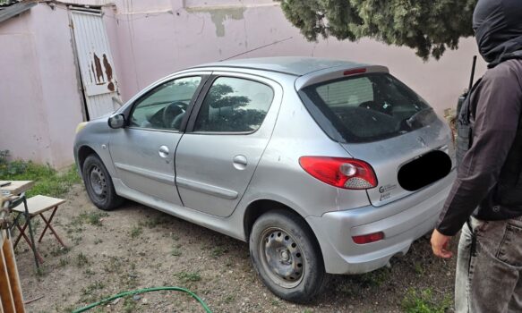 La policía recuperó un auto que había sido denunciado como sustraído