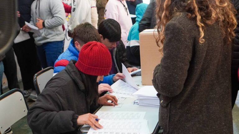 Elecciones: a qué hora se conocerán los resultados del escrutinio provisorio en todo el país