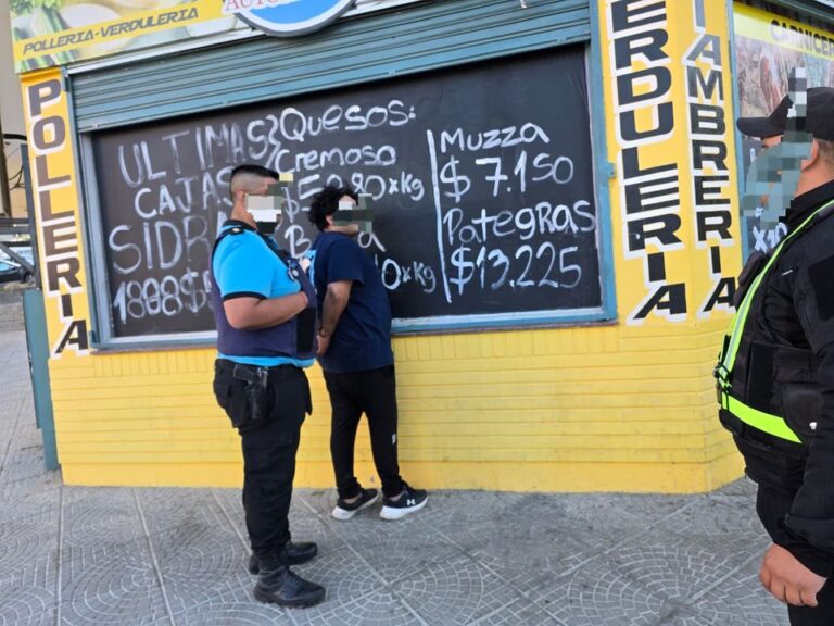 Detuvieron a un hombre por ebriedad e incitar a pelear a los policías en pleno centro de Comodoro