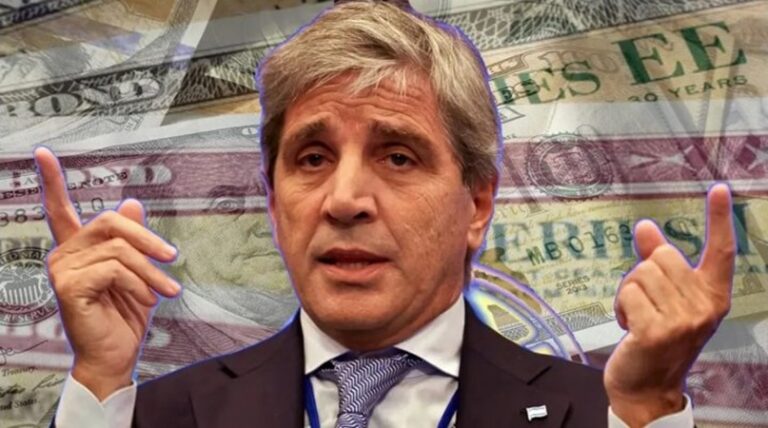 A los pies del imperio: el gobierno le paga este viernes US$ 4.200 millones a los fondos buitre