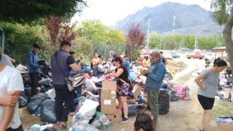 Camioneros comodorenses concretaron una caravana solidaria hacia la cordillera