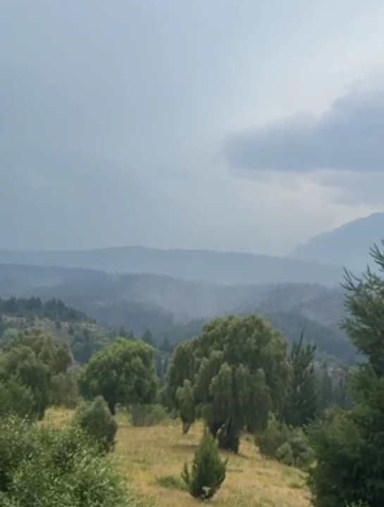 Llueve en la Comarca y esperan que ayude a aplacar el fuego: Si Dios quiere, mañana temprano podremos dar buenas noticias