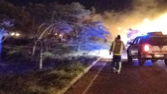 Misiones: bomberos controlaron incendios de malezas en Itaembé Guazú y Garupá