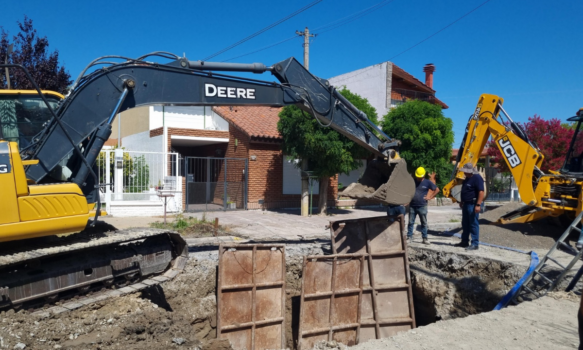 Avanzan los trabajos sobre el colector cloacal en el marco de la emergencia sanitaria