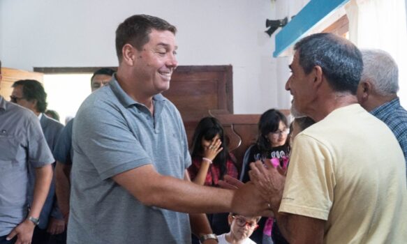 Rawson: 38 familias de chacra 6 del ex IAC recibieron la adjudicación de sus terrenos