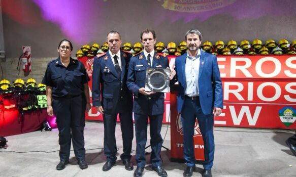 Bomberos Voluntarios de Trelew celebraron 50 años de servicio a la comunidad