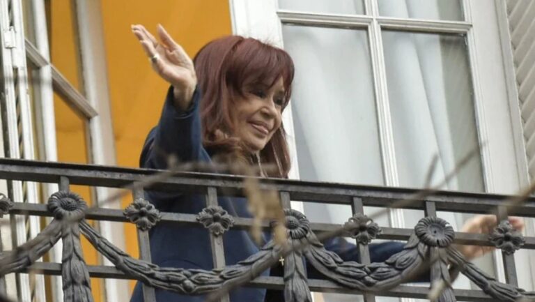 La Justicia pide decomisar el departamento en el que Cristina Kirchner cumple la prisión domiciliaria