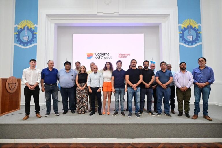 Intendentes piden investigar si hubo intereses económicos o sectoriales detrás del presunto intento para sabotear el inicio de clases