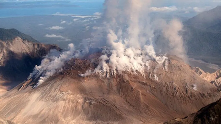 Región de Los Lagos: sismo de magnitud 3,2 asociado al volcán Chaitén