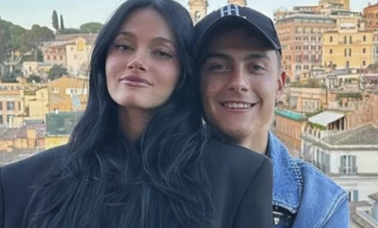 Así es el refugio italiano de Oriana Sabatini y Paulo Dybala: arcos coloniales y un jardín que deslumbra