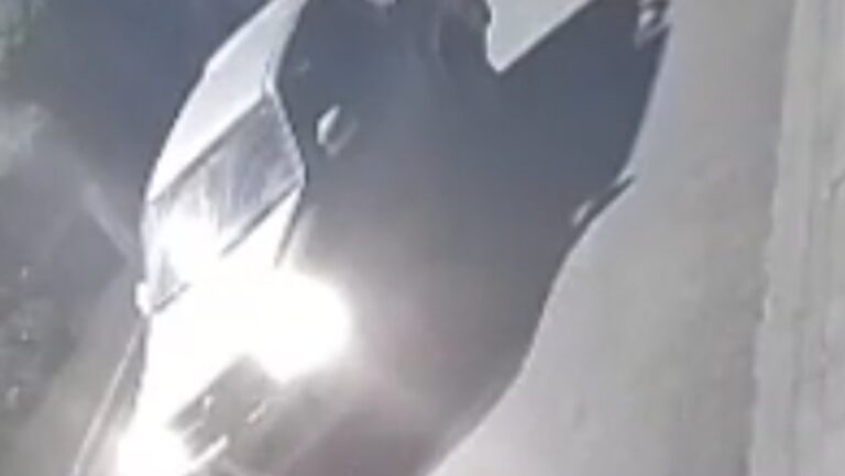 Persiguió a su expareja, le dio una brutal paliza a su novio y lo dejó inconsciente de una patada