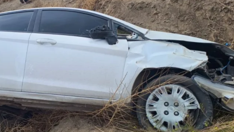 Perdió el control por una falla mecánica y se despistó en Ruta 3