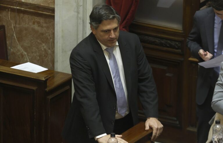 Un senador de Milei dijo que comer carne «es un lujo, como manejar una Ferrari»