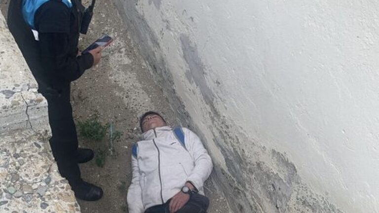 Cayó de un paredón, estaba ebrio y debió ser hospitalizado