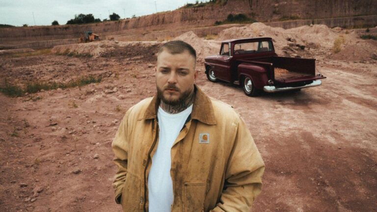 Zeballos presenta «AMOR FIADO», su álbum más ambicioso