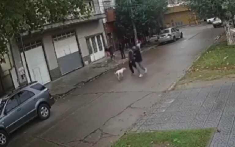 Ilustración conceptual sobre violencia en relaciones adolescentes.