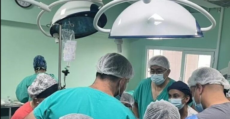 Profesionales de la salud en un hospital de la provincia de Chubut