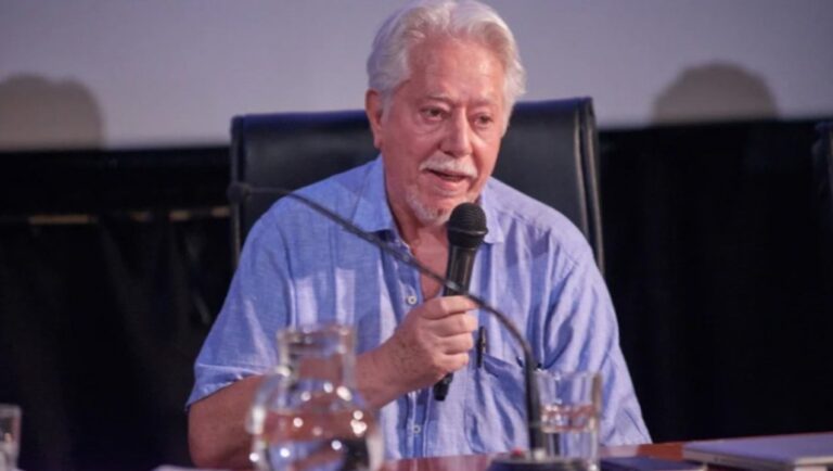 Retrato del director de cine argentino Luis Puenzo