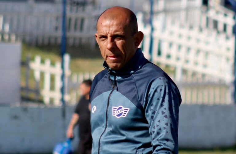 Escudo del Club Jorge Newbery de Comodoro Rivadavia