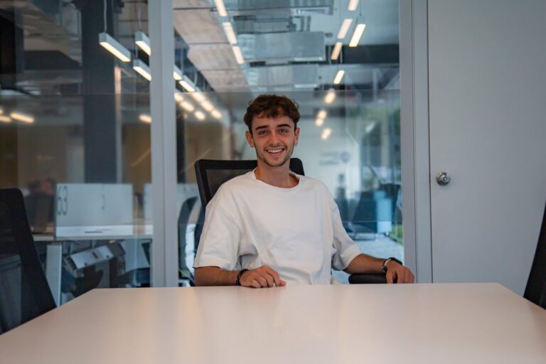Franco Rodríguez Viau, joven emprendedor argentino, fundador de la startup Satellites on Fire.