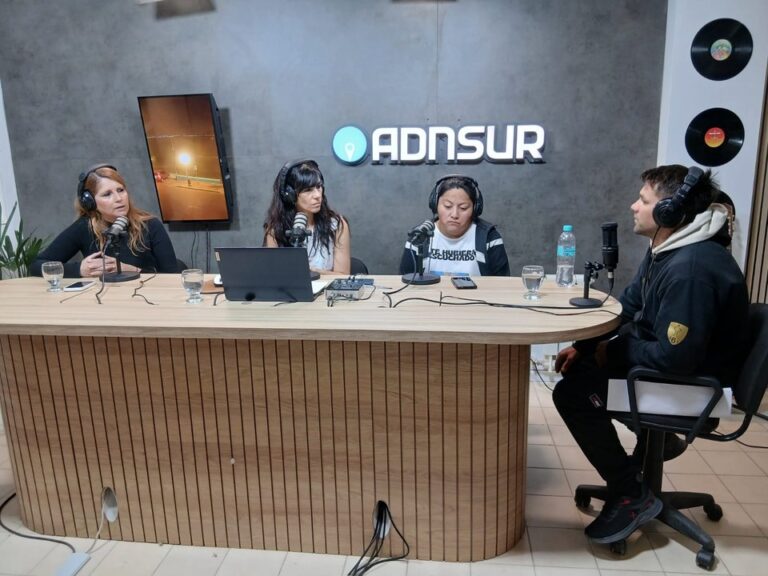 Luis López, padre de Ángel López, durante una declaración pública en Comodoro Rivadavia, Chubut.