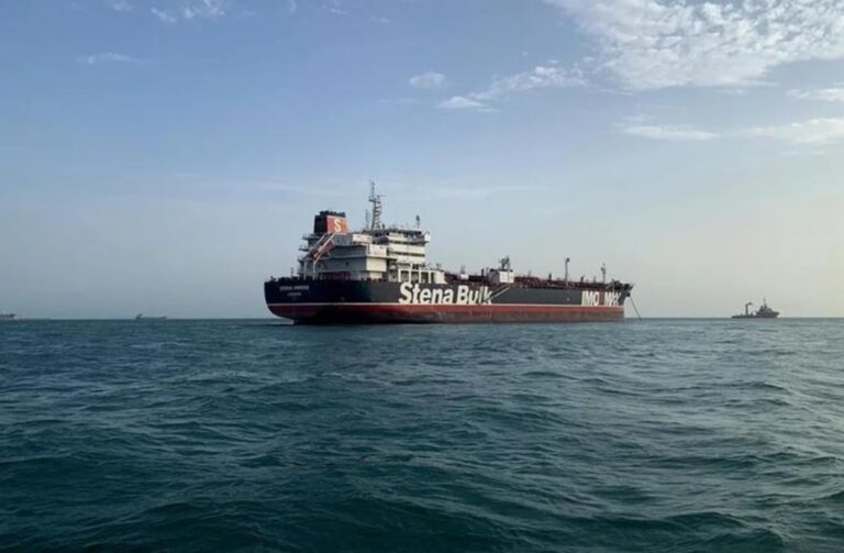Mapa que muestra la ubicación estratégica del estrecho de Ormuz en el Golfo Pérsico.