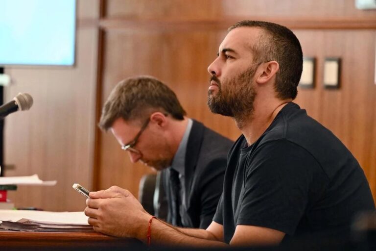 Vista aérea del área de Punta Tombo en la costa de Chubut, hábitat de pingüinos de Magallanes.