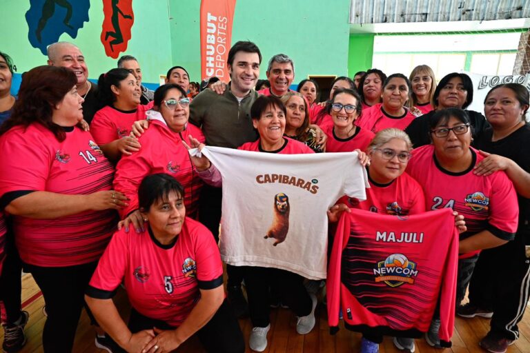 Gobernador Ignacio Torres en el Torneo Patagónico de Newcom en José de San Martín, Chubut.